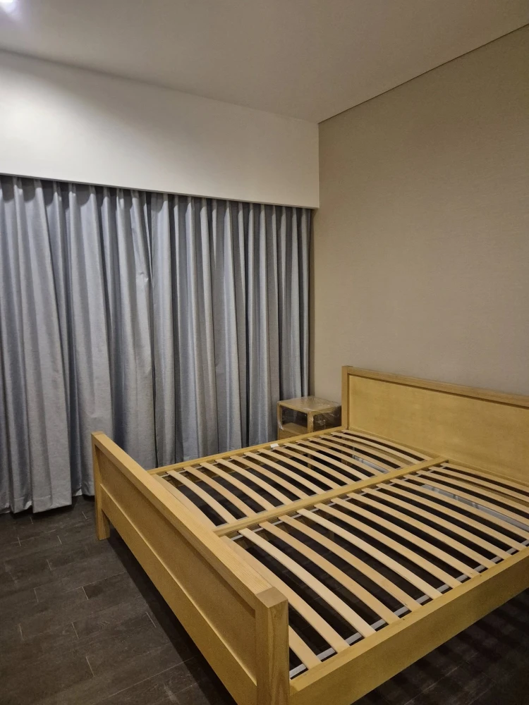 Condo for rent at The Saint Residences. Large and comfortable unit with ample living space on the 34th floor, offering beautiful views. You definitely