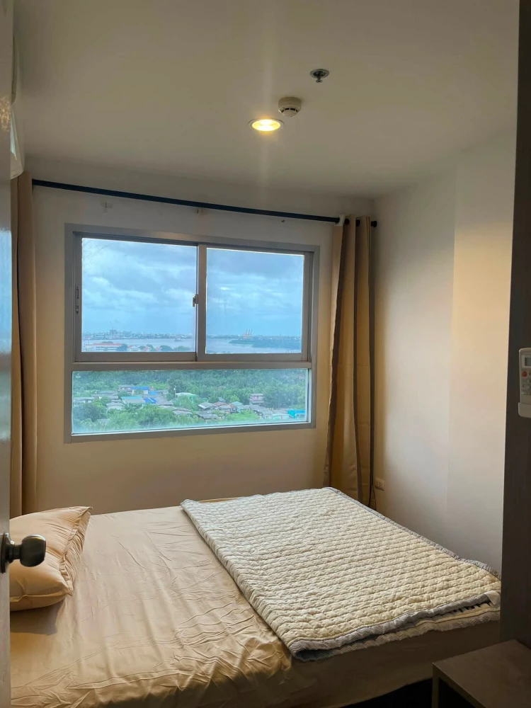 Condo for rent at The Trust @ BTS Erawan, 14th floor, river view, great atmosphere, breezy, comfortable, convenient transportation. Book now!