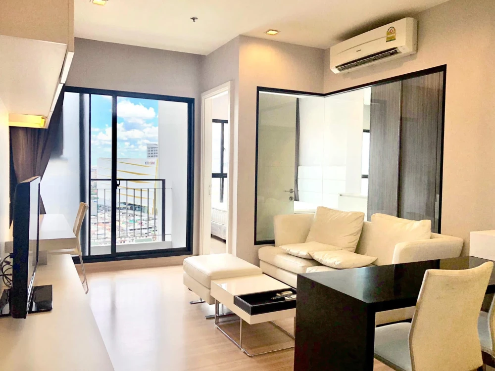 Condo for rent Urbano Absolute Sathorn-Taksin, view of Chao Phraya River + iconsiam, good price, come and book now.