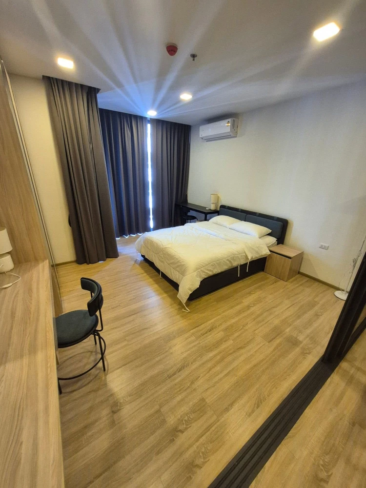 Condo for rent at XT Phayathai. Ready to move in, spacious living area, and fully furnished. Book now, don't wait!