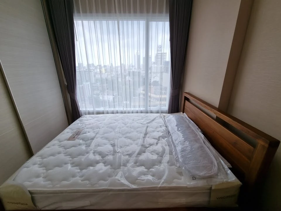 For rent/sale urgently!! Condo The Saint Residences, a new definition of happiness. Equivalent to a 5-star hotel, book now!!