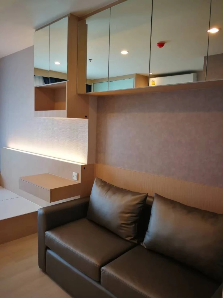 For rent urgently!! Condo Life Asoke, complete facilities Ready to move in. Hurry up to reserve!!