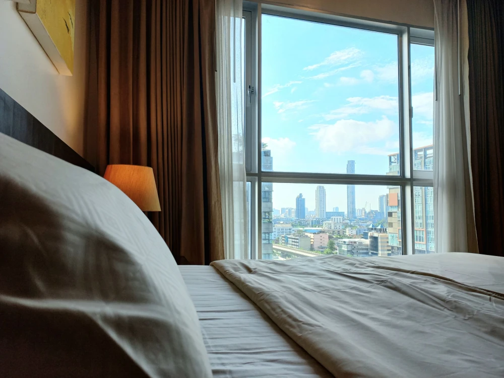 For rent!! Hive Taksin Condo, good location condo, room ready to move in, hurry up and book now!!