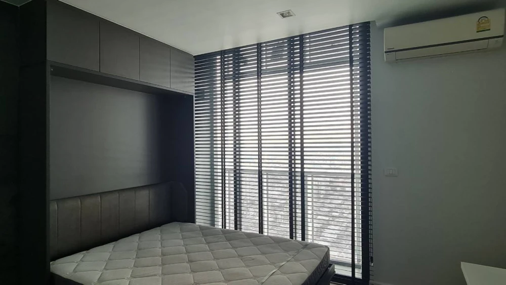 For rent or sale: A Space ID Asoke–Ratchada, 1 bedroom, 1 bathroom, high-quality built-in furniture, beautiful view. Book now!