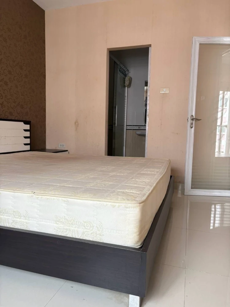 For rent and sale: CC Condominium 2, 1 bedroom, 1 bathroom, fully furnished, ready to move in.