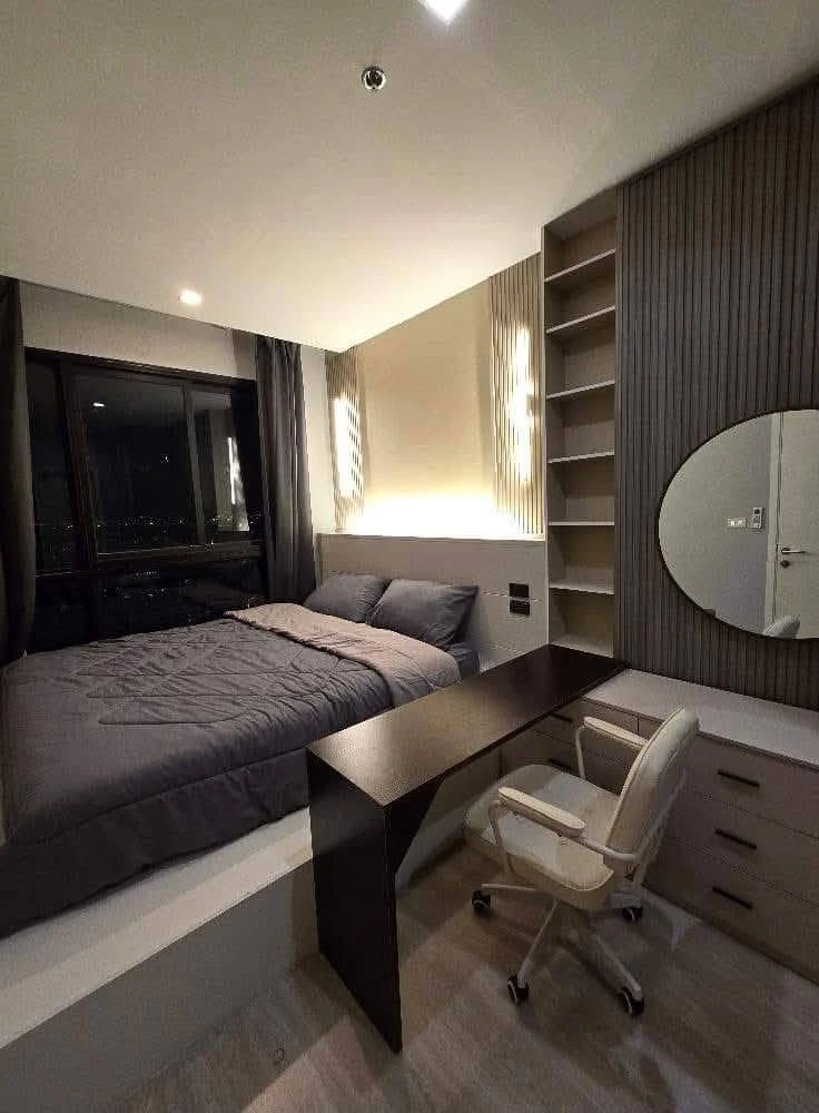 For rent: Quinn Ratchada 17, one of the best locations in the condo, 23rd floor, with high-floor city views. Fully furnished and equipped with all app