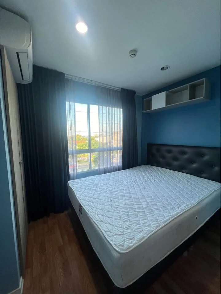 For rent or sell: Lumpini Mix Condo Theparak-Srinakarin, separate rooms, great price, hurry and reserve now.