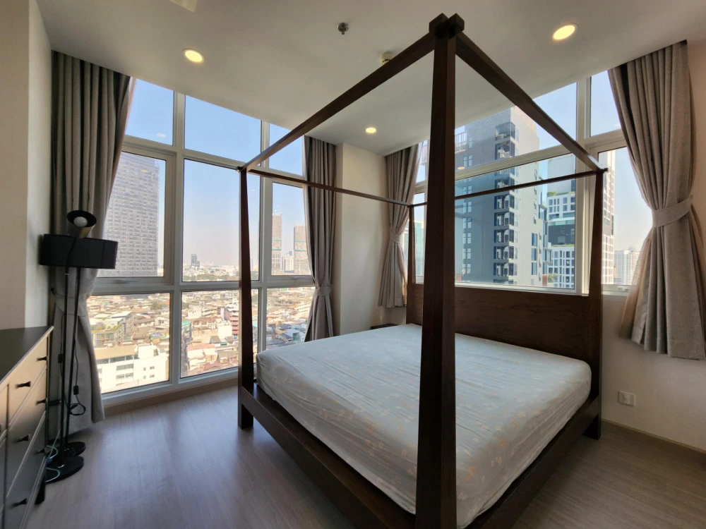 For rent: Supalai Premier Si Phraya-Samyan condo. Ready to move in, high floor, spacious and comfortable, perfect for a family. Book now!
