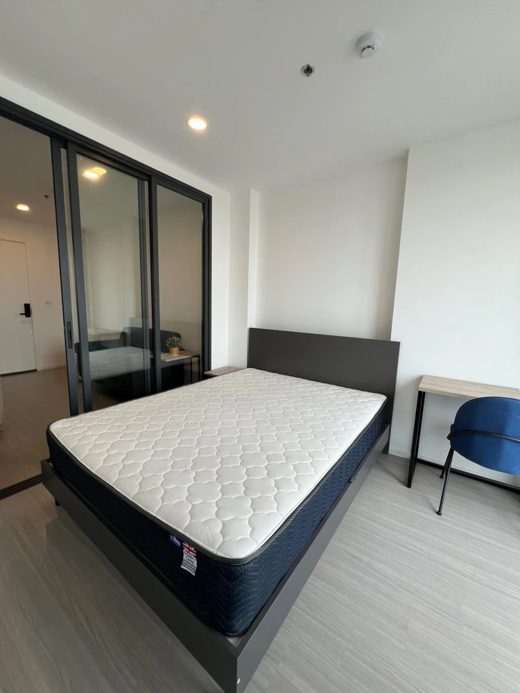 Condo for rent, Denim Chatuchak. The unit is partitioned into separate, well-defined zones. Come and reserve yours now! Don't miss out!