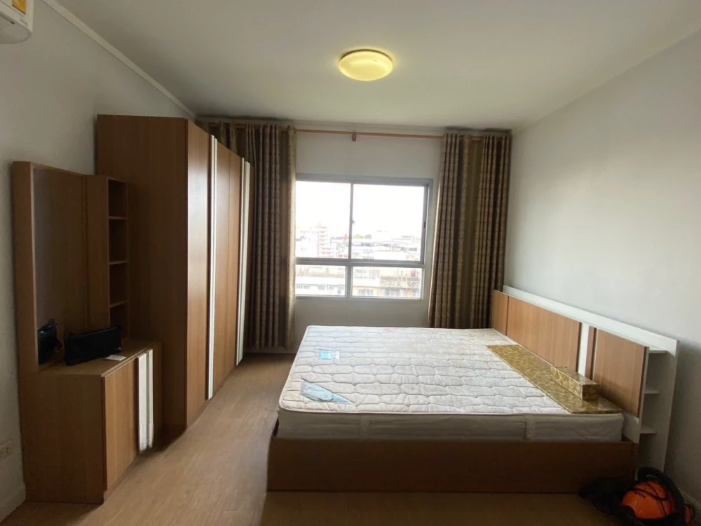 Condolet 624 Lat Phrao for rent, Building B, 8th floor, full set of furniture, just come and move in.
