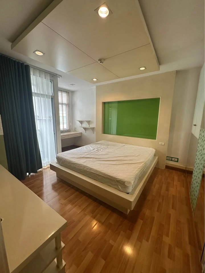 Condo for rent in Klangkrung Resort, Ratchada 7, ready to move in, fully furnished, spacious and comfortable room. Hurry and reserve now!!!