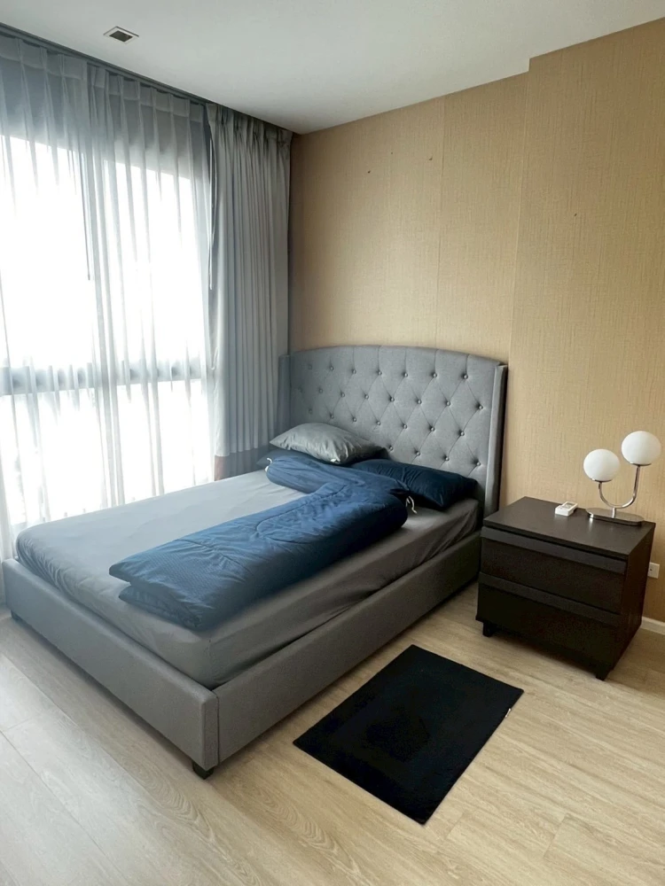 For rent!! Quinn Ratchada 17 Condo, 32nd floor, beautiful room, fully furnished, ready to move in. Reserve now! Don't miss out!!