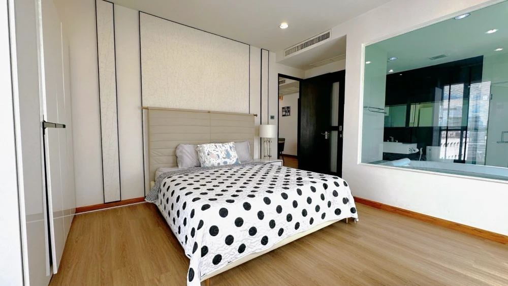 For rent!! Condo Condo The Address Chidlom, 19th floor, Building B, room decorated in a simple, luxurious style, good price, ready to move in, hurry a