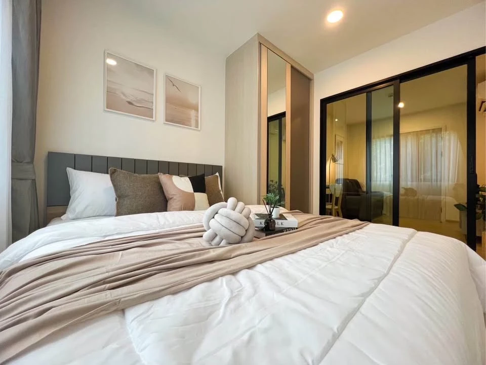 Condo for rent, Chewathai Hallmark, Lat Phrao-Chokchai 4, decorated room, nice to live in, complete furniture, electrical appliances, hurry to reserve