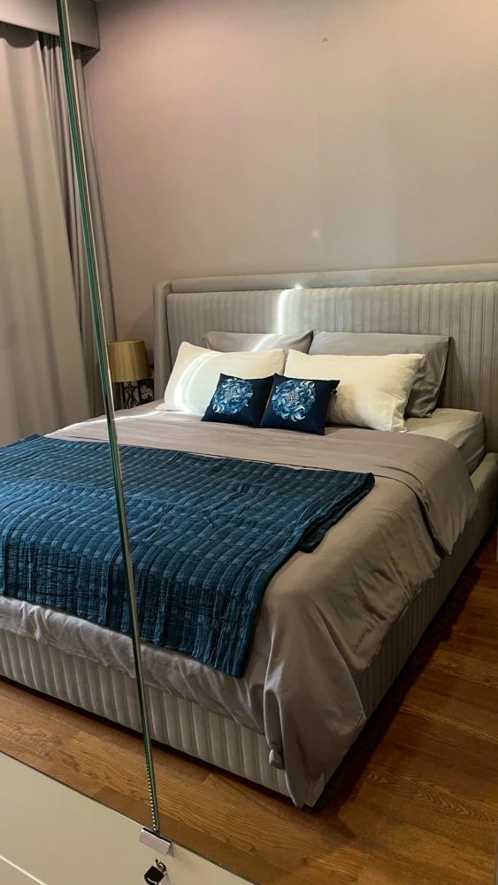 Condo for rent The Address Chidlom with furniture