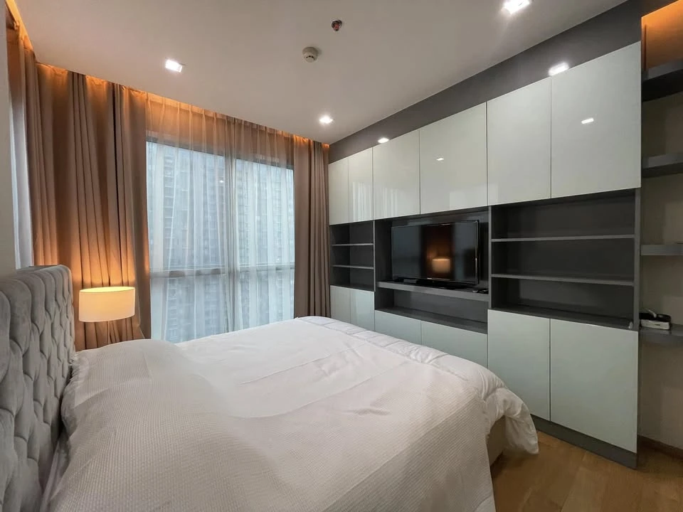 Condo for rent, The Address Asoke, near Phetchaburi MRT station, convenient to travel, don't wait.