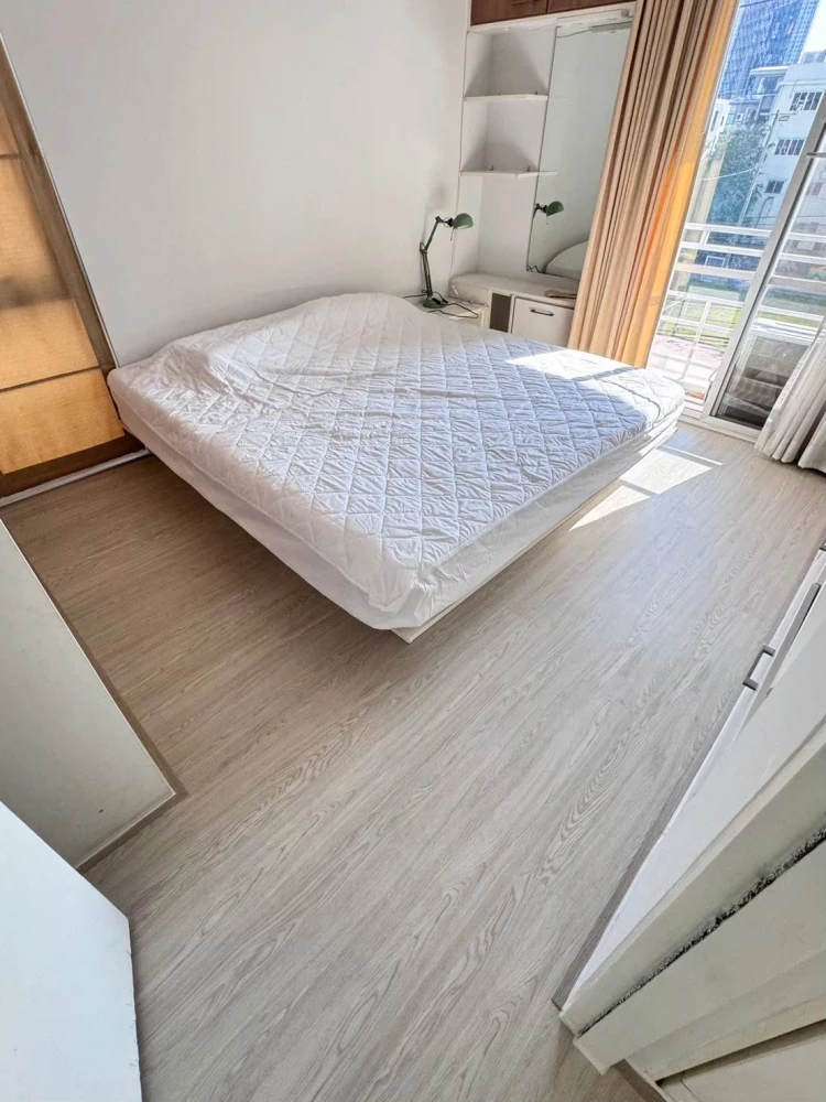 For rent!! Condo The Iris Rama 9-Srinakarin, 3rd floor, spacious room, fully furnished, ready to move in, hurry and book now!!