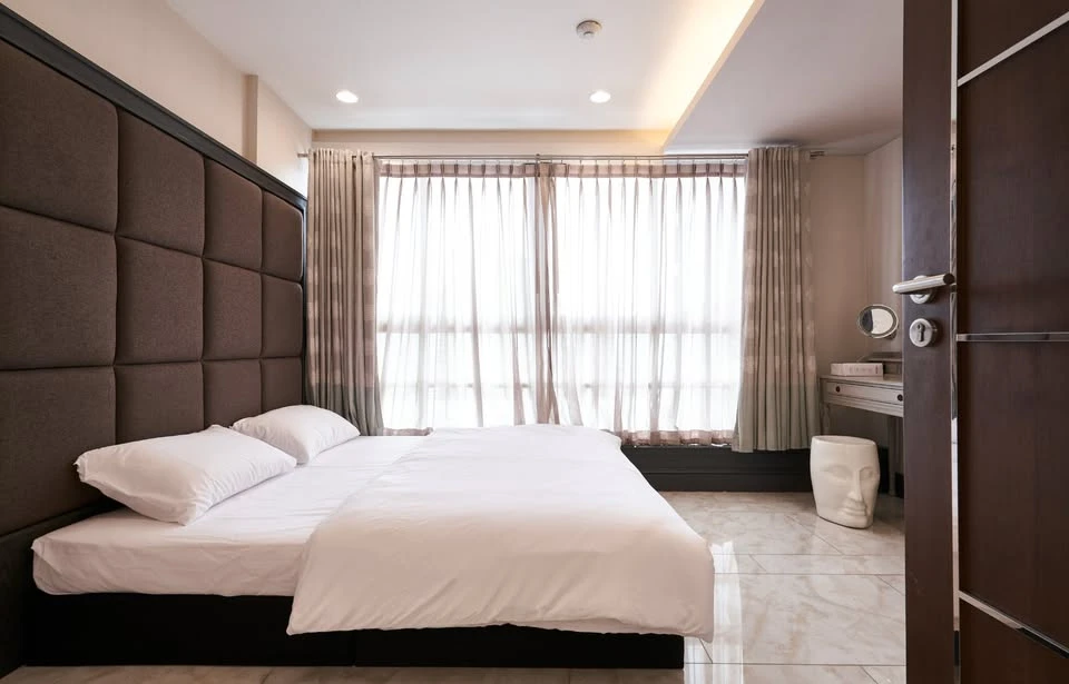 For rent/sale!! Condo Pathumwan Resort, 10th floor, corner room, beautiful room, good location, convenient transportation, don't miss it!!