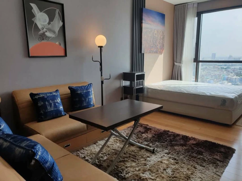 For rent!! Condo Fuse Sathorn-Taksin, fully furnished, just bring your bags and move in. Hurry up and book now!!