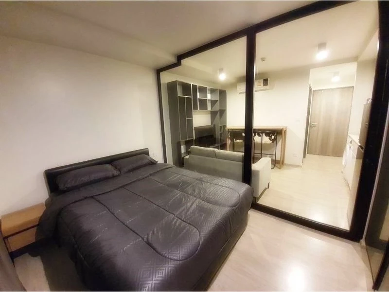 For rent!! Condo Maestro 02 Ruamrudee (Pet friendly) Fully furnished, ready to move in immediately, hurry and book now!!