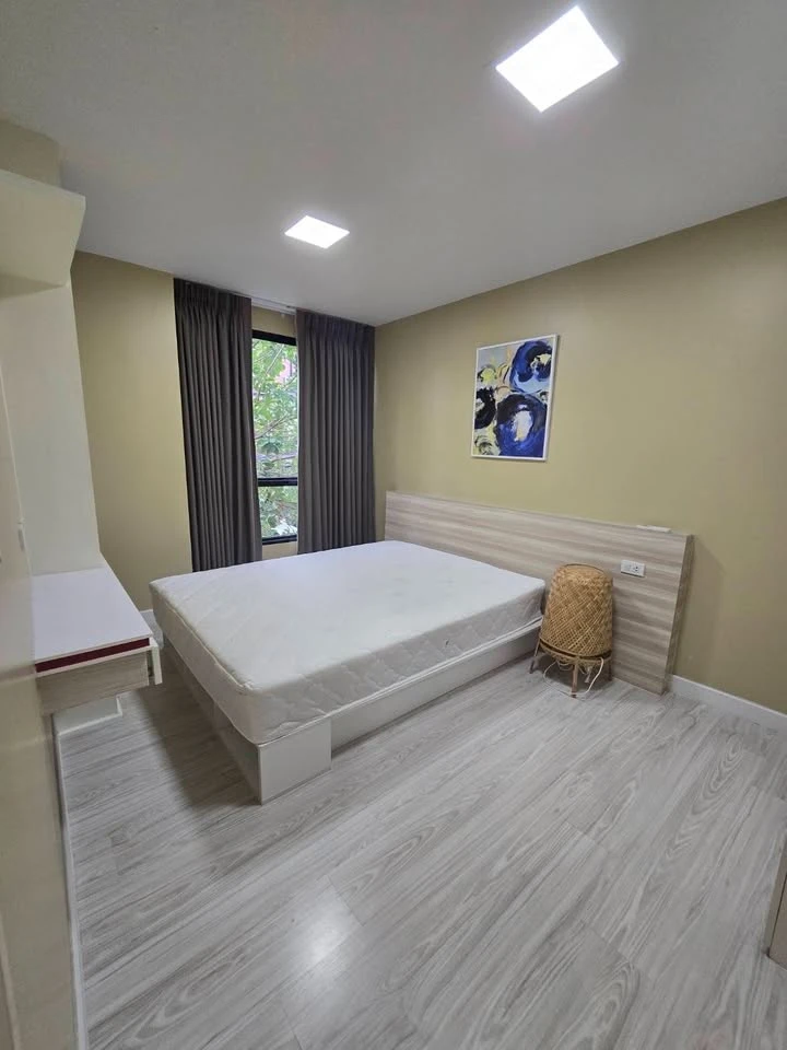 For rent, stylish condo @ Sukhumvit-Bangna, tree view, shady and comfortable, full facilities, just bring your bags and move in!!