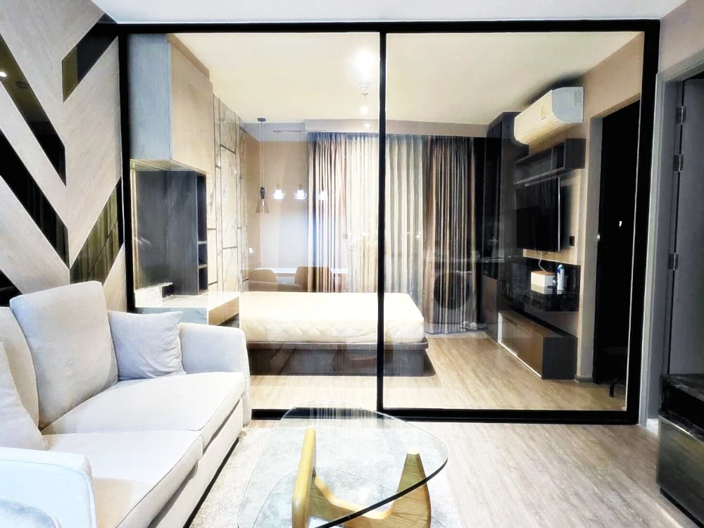 For Sale/Rent!! Rhythm Ekkamai Condo, 14th floor, beautiful unit, luxuriously decorated, fully furnished, ready to move in. Reserve now!!