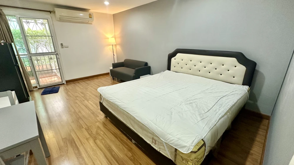 Condo for rent Regent Home 22 Sukhumvit 85, fully furnished, within walking distance to BTS. Reserve now!