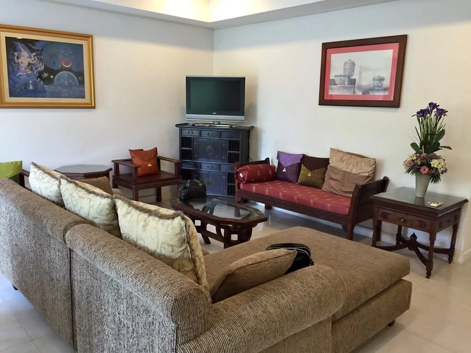 Condo for rent! La Vie En Rose Place, 2nd floor, beautiful room, fully furnished, ready to move in immediately. Reserve now!!