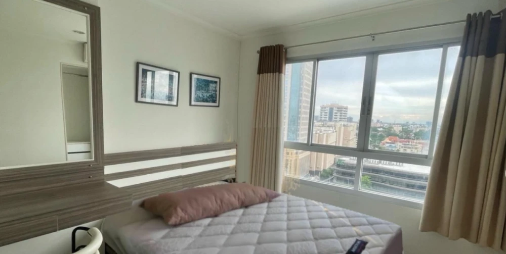 Condo for rent, Lumpini Place Pinklao, clearly separated rooms, perfectly divided zones, best price, hurry and reserve now.
