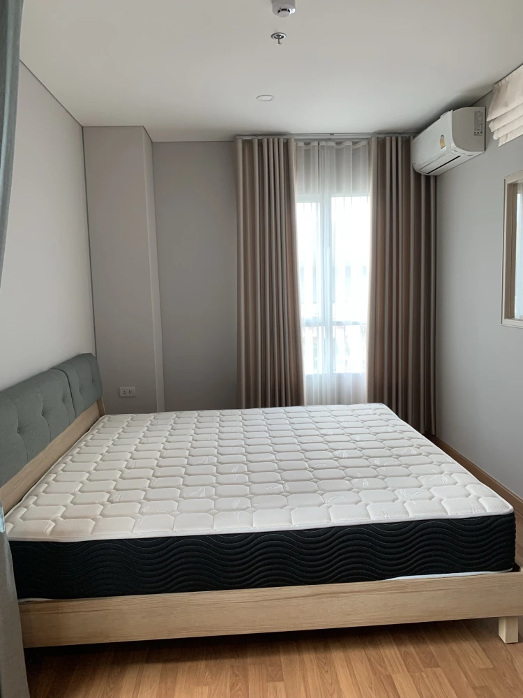 For rent!! Lumpini Place Tao Poon - Interchange Condo, 9th floor, fully furnished, great location, very convenient to travel, hurry up and book now!!