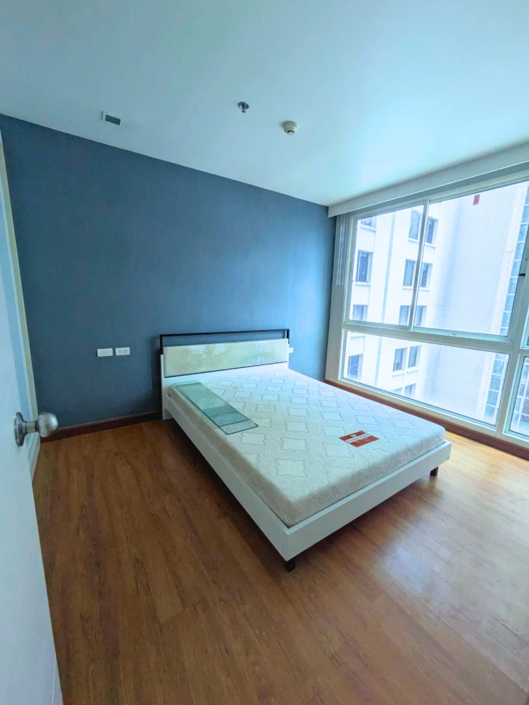 For rent!! Wish @ Samyan Condo, beautiful room, fully furnished, great price, don't miss it!!