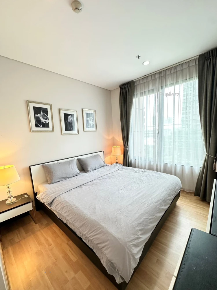 For rent!! Condo Villa Asoke, 8th floor, beautiful and very livable. Fully furnished, ready to move in. Reserve now!!