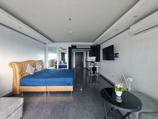 Condo for rent, sea view, 8 rooms, ready to move in, fully furnished, reserve now.