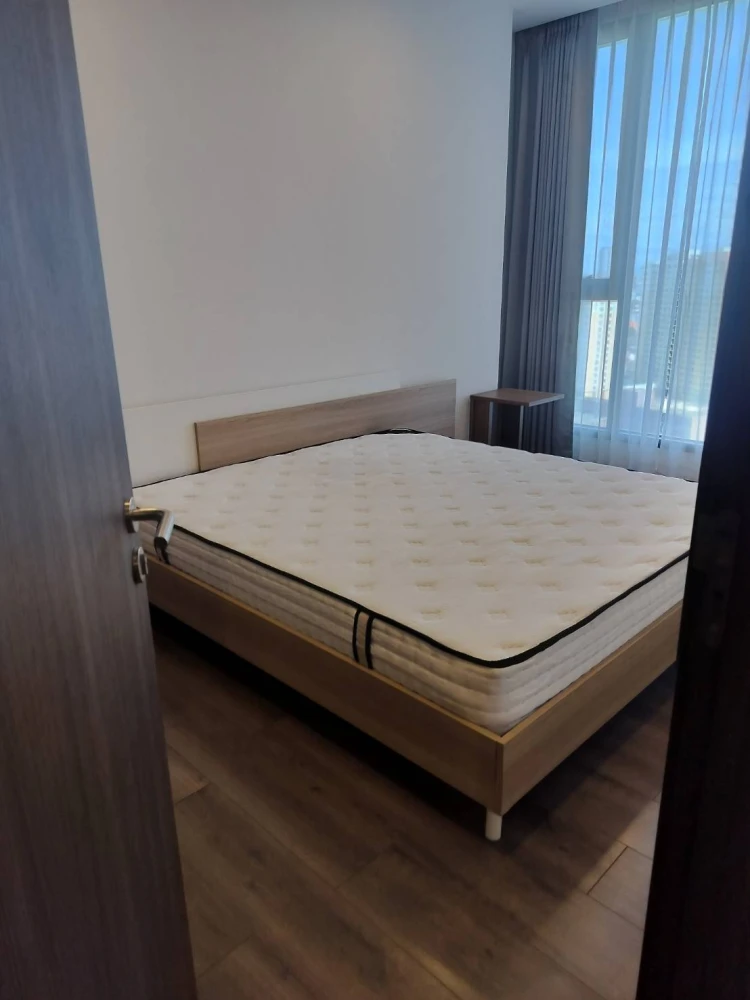 For rent!! Whizdom Essence Condo, 40th floor, beautiful room, fully furnished, ready to move in. Reserve now!!
