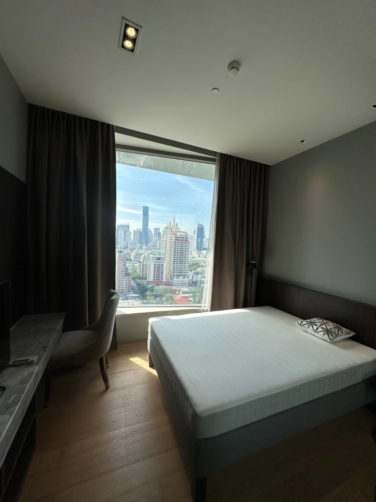 Condo for rent, Saladaeng One. Great atmosphere, great value. Book now!!