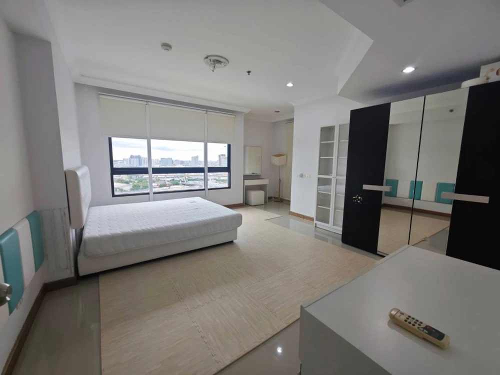 For rent!! Condo Supalai Casa Riva, 26th floor, beautiful and luxurious room, Chao Phraya River view, ready to move in, hurry up and book now!!