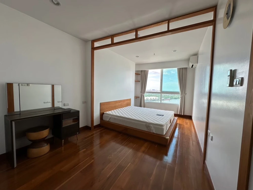 For rent!! Supalai Prima Riva Condo, 29th floor, south facing, river view, beautifully decorated, ready to move in. Don't miss out!!