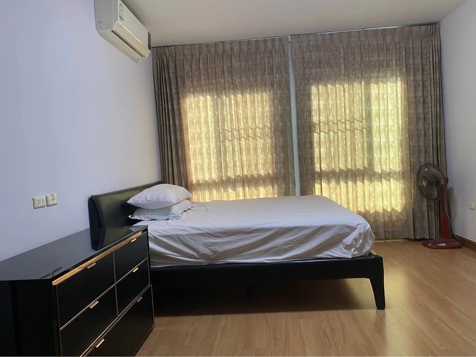 Condo for rent, Supalai River Resort, spacious room, 25th floor, Chao Phraya River view, come and reserve now, don't miss out.