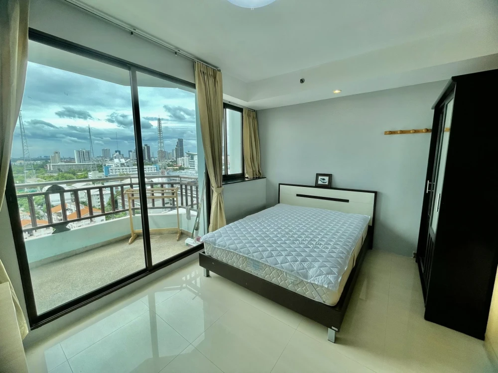 Condo for rent, Supalai Oriental Sathorn-Suanplu, spacious room, ready to move in, fully furnished, electrical appliances included. Don't miss out on