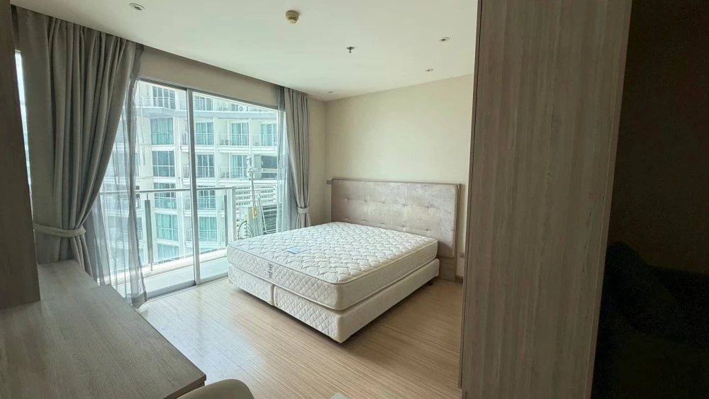 For rent!! Condo Skywalk and Wells Residence, 27th floor, beautiful room, convenient transportation, don't miss it!!
