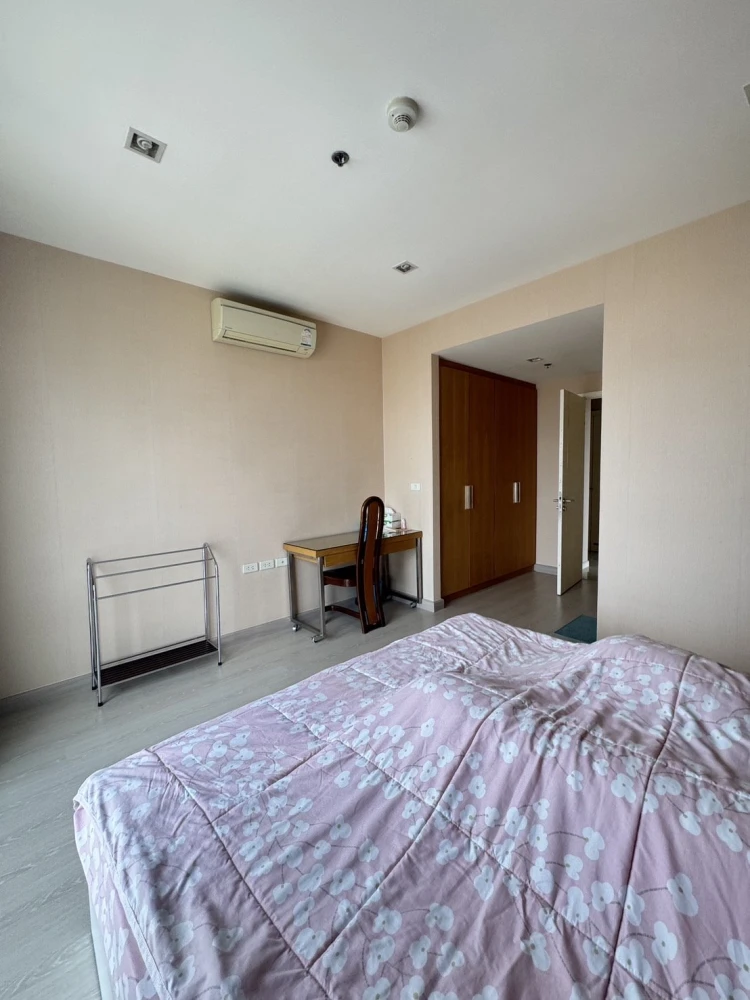 For rent!! Starview Condo, 24th floor, fully furnished and equipped, perfect for every lifestyle. Don't miss out!!