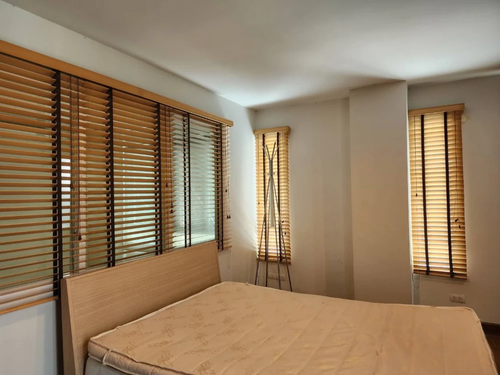 For rent!! Condo Surawong City Resort, 2nd floor, complete electrical appliances, just bring your bags and move in. Don't miss out!!