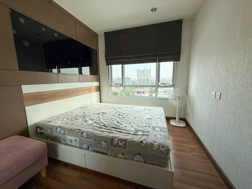 Condo for rent, Centric Tiwanon Station. Nice room, fully furnished, affordable price. Book now before it's too late!!!