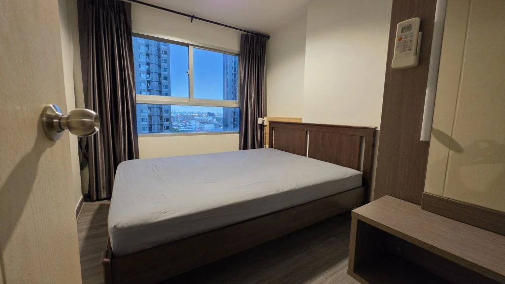 Condo for rent, The Trust BTS Erawan, 11th floor, next to the BTS, fully furnished, ready, miss, will regret!
