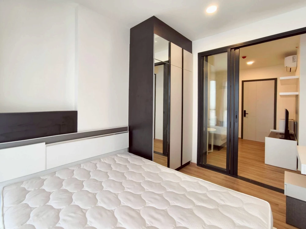 Condo for rent: The Stage Mindscape Ratchada - Huai Khwang. Beautiful, well-maintained unit, ready to move in. Book now!!