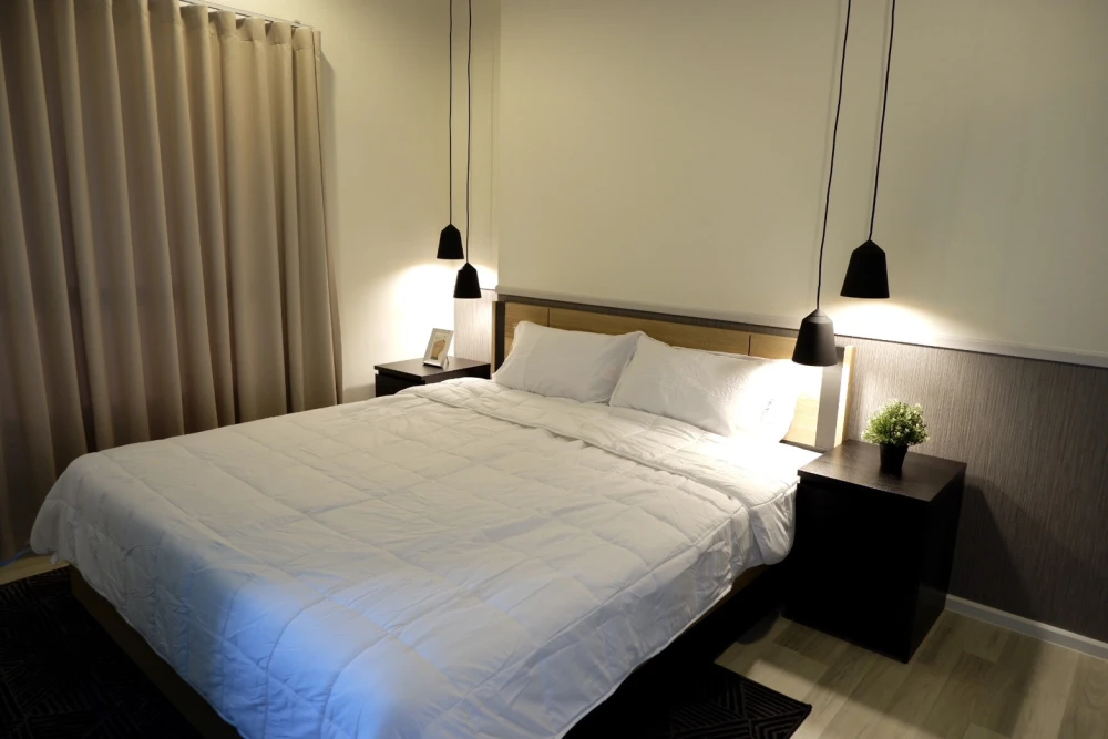 Condo for rent, The Key Sathorn - Charoenrat, near BTS, convenient transportation, don't wait.