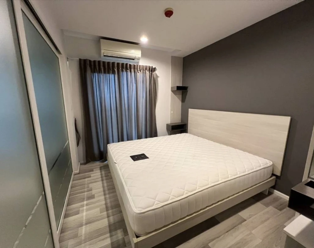 Condo for rent at The Key Chaloem Phrakiat Rama 9, 2nd floor, fully furnished, ready to move in. Don't miss out!