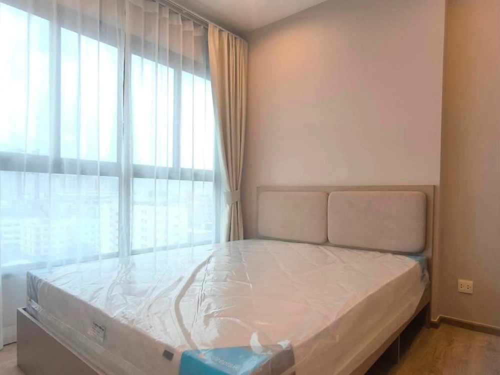 Condo for rent, The Tree Hua Mak Interchange. Nice room, fully furnished with appliances. Just bring your belongings and move in!