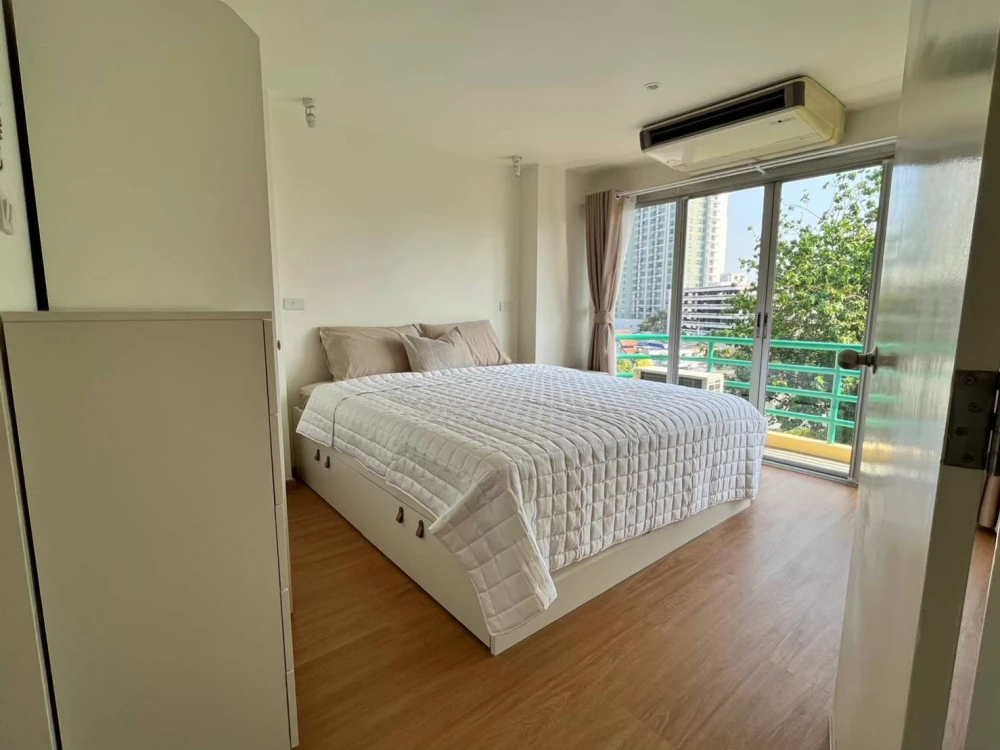Condo for rent! The Waterford Rama 4, 5th floor, Building I. Fully furnished, ready to move in. Don't wait! Reserve now!!