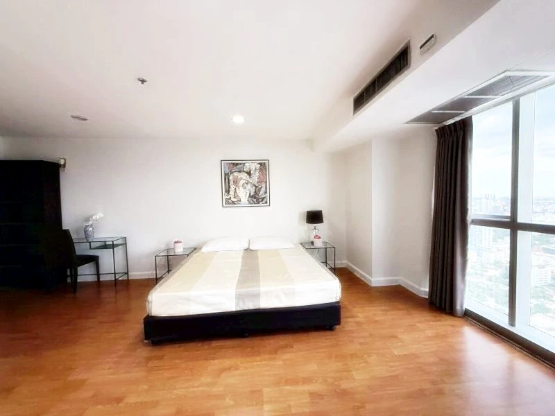 Condo for rent! The Waterford Diamond Sukhumvit 30/1, 38th floor, beautiful room, fully furnished, ready to move in. Don't miss out!!